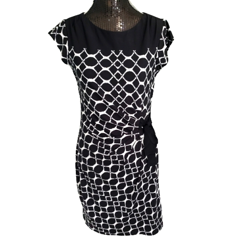 🟣BOGO FREE🟣Just...Taylor faux wrap tie size 10P dress
